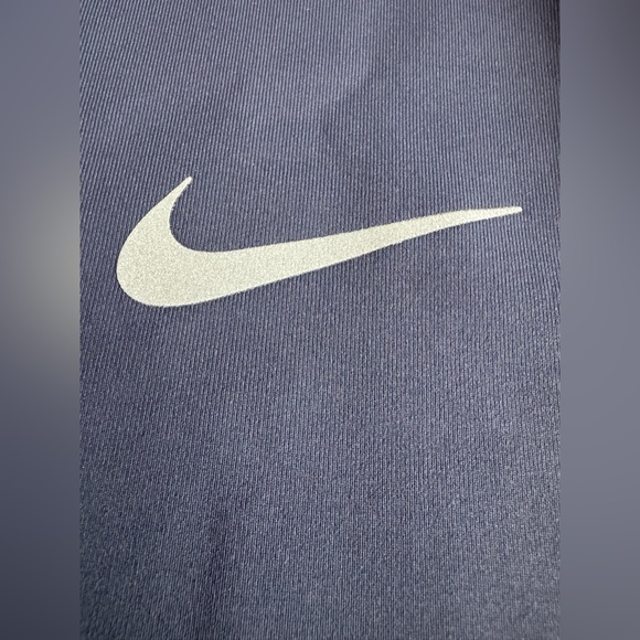 Nike Gray Dri-FIT Apparel - Picture 6 of 7